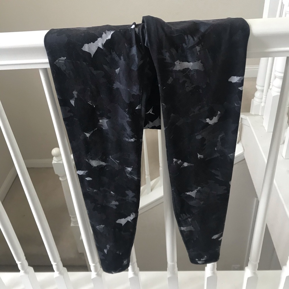 black camo leggings!!
